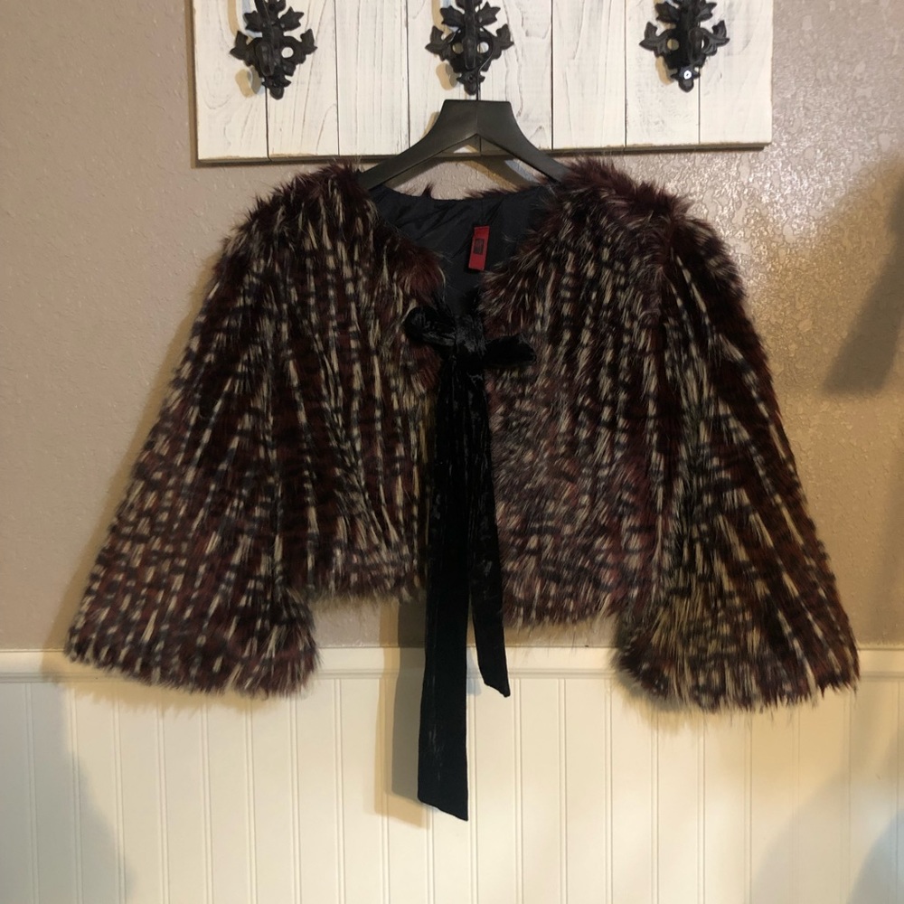 Faux fur coat - Picture 2 of 6